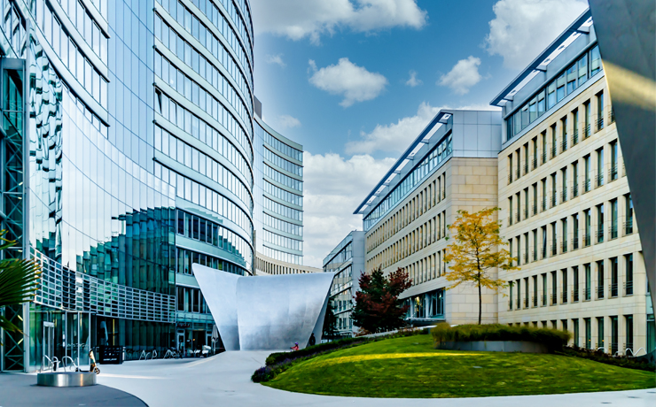 willkiewebsitecareerslegal profexperienced lawyersdiscover moregermanywe offer740x460top rightd1